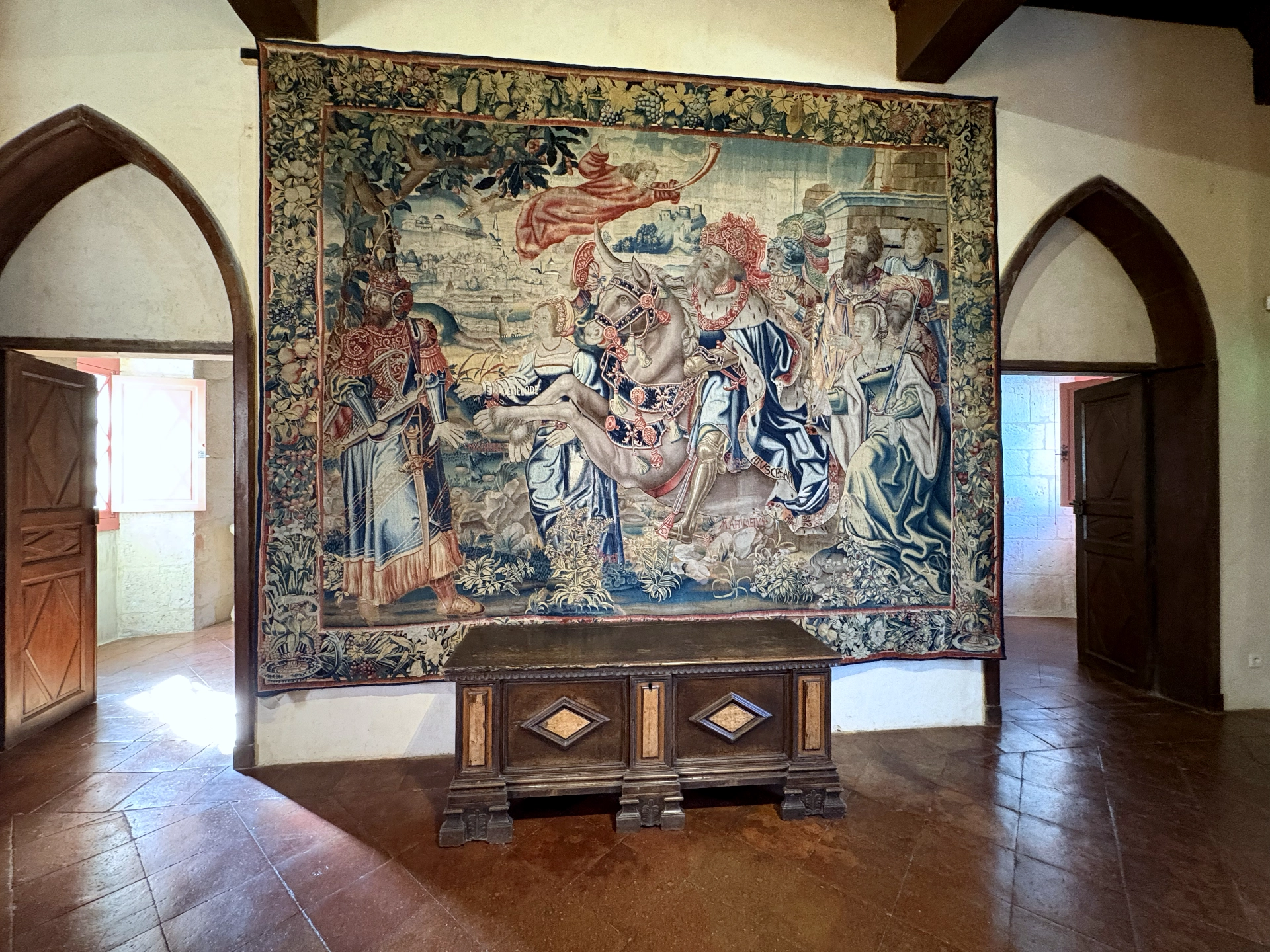 Château de Gramont — tapisserie d'Aubusson, scène figurative