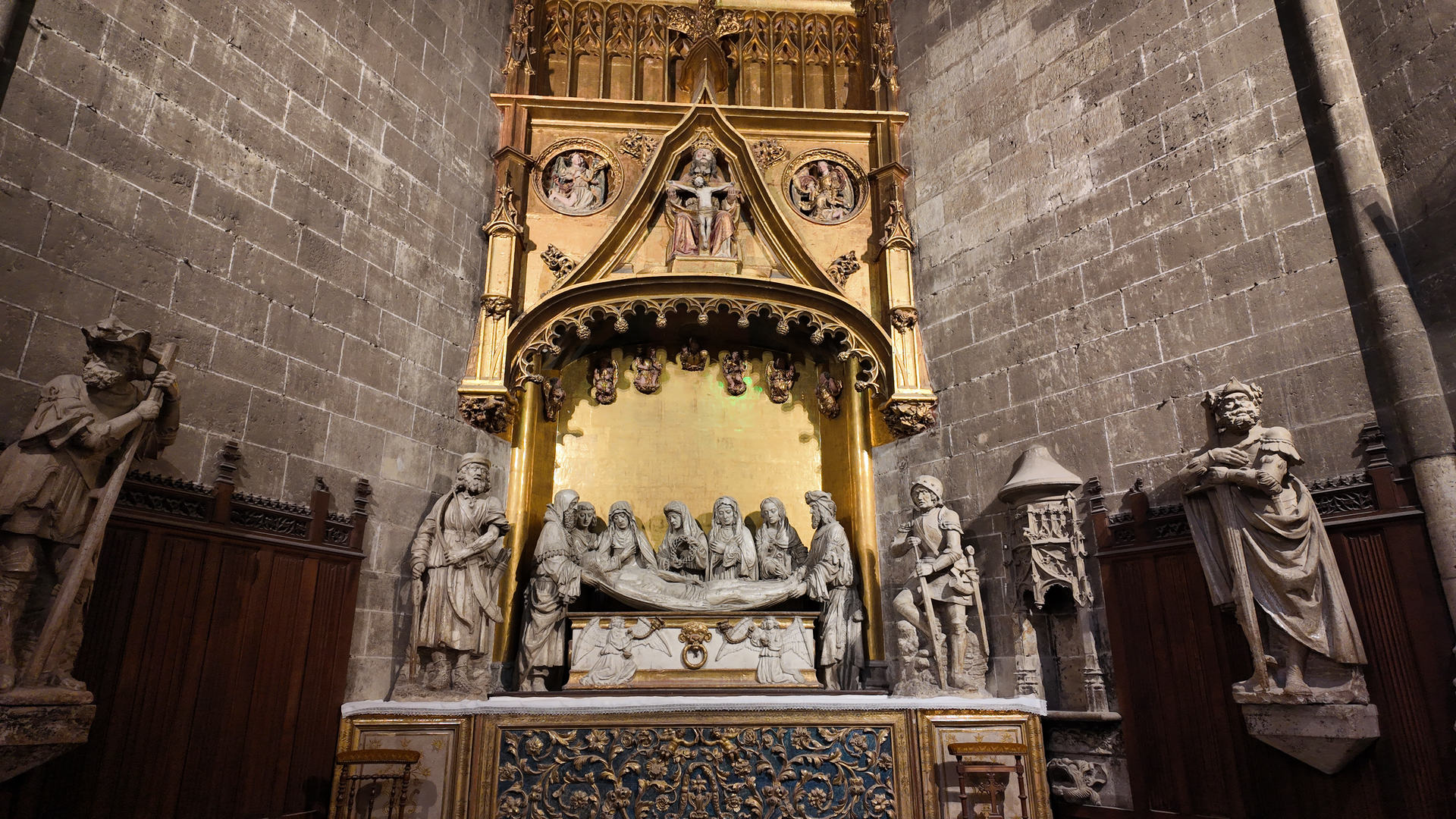 La Mise au tombeau — chapelle du Saint-Sépulcre, cathédrale Sainte-Marie d'Auch