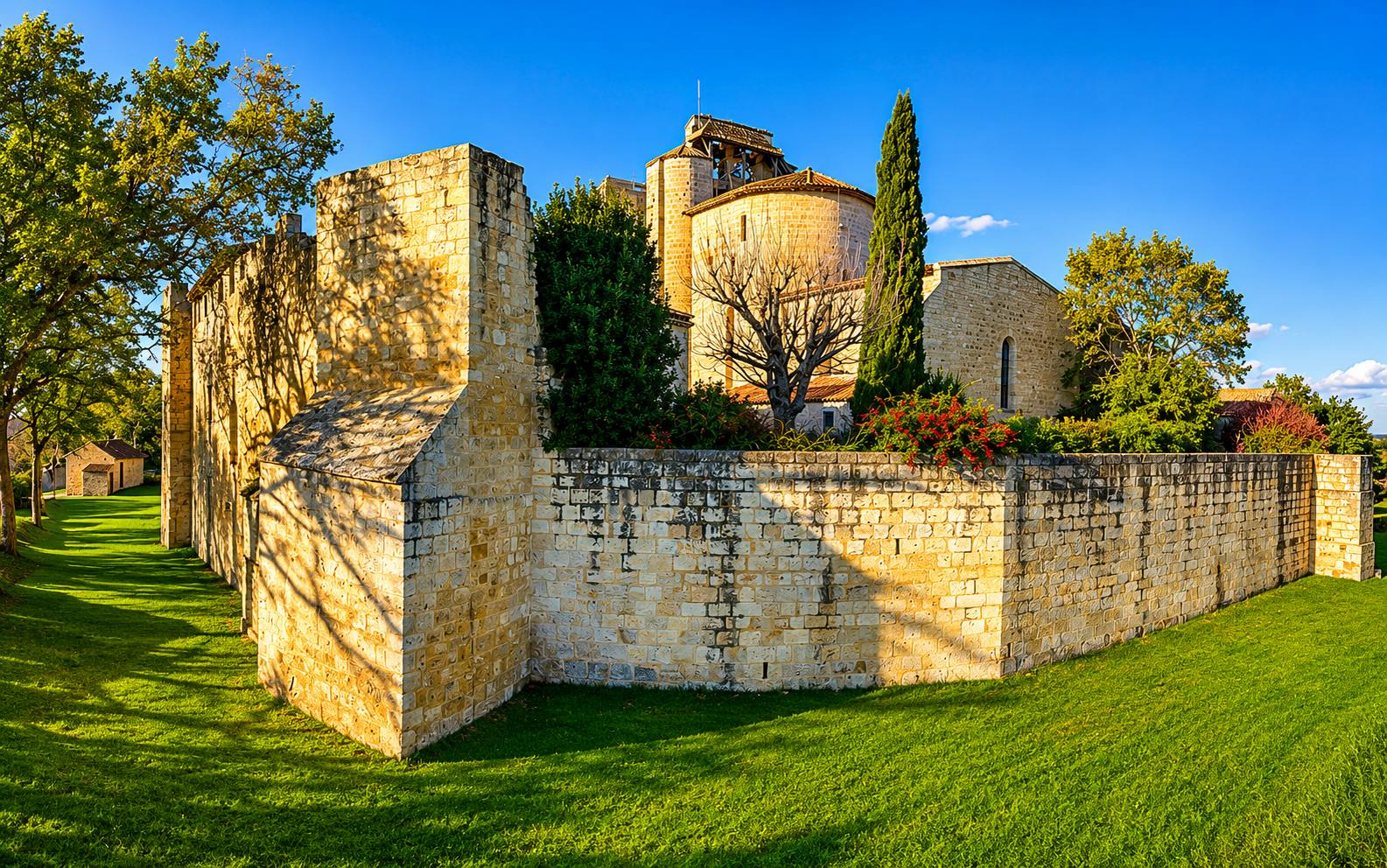 Abords de l’église Saint-Sigismond