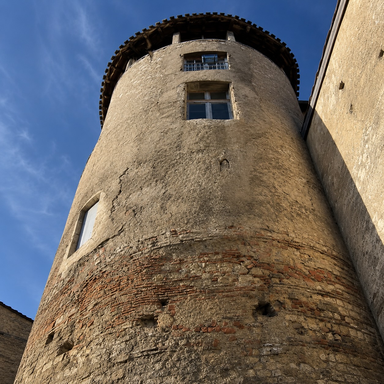 Tour ancienne associée à la mémoire des Pénitents bleus d’Auch